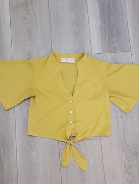 Hiatus Yellow Tie-Front Button Blouse